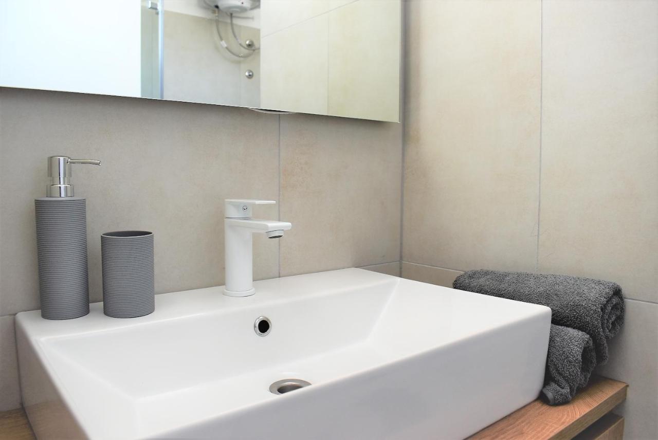 Apartment Aci Marina Rab Banjol 외부 사진